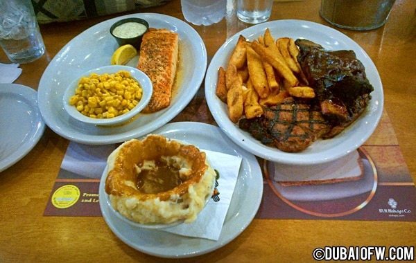 steak and ribs in texas roadhouse
