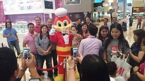 jollibee dubai photo