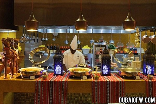 rotana liwan restaurant dubai