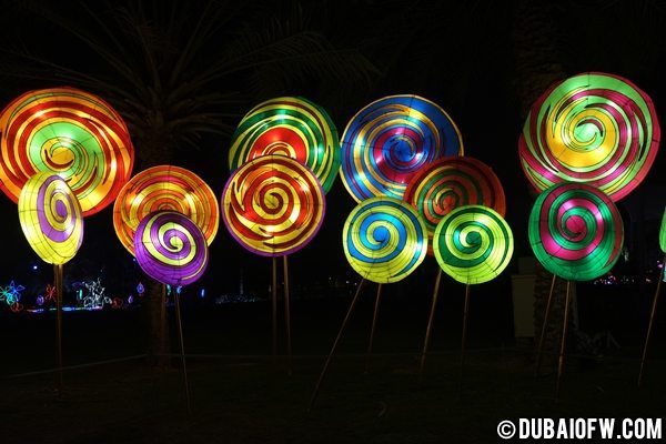 dubai garden glow lollipops