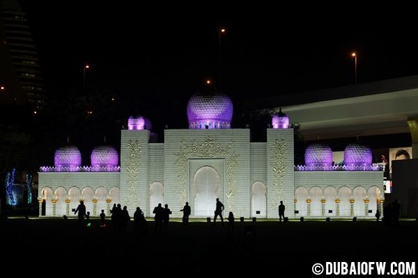 sheikh zayed mosque in dubai miracle garden
