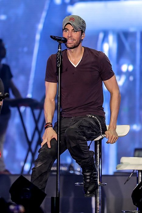 Enrique Iglesias Closes Emirates Dubai Jazz Festival | Dubai OFW