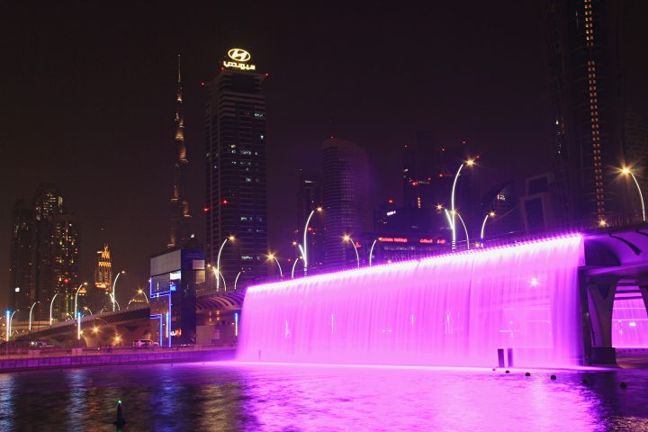 dubai canal waterfalls