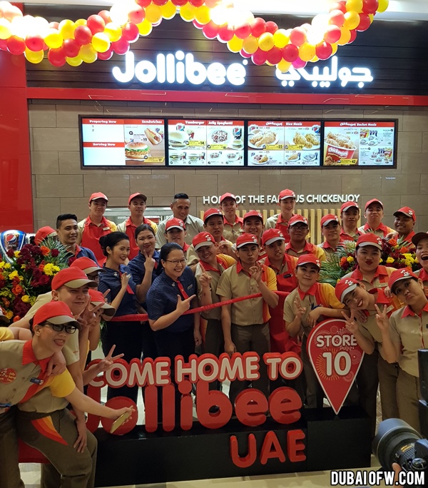 Jollibee crew