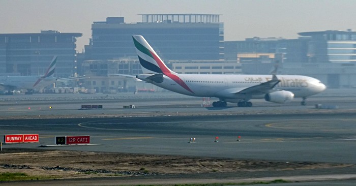 dubai airport runway close