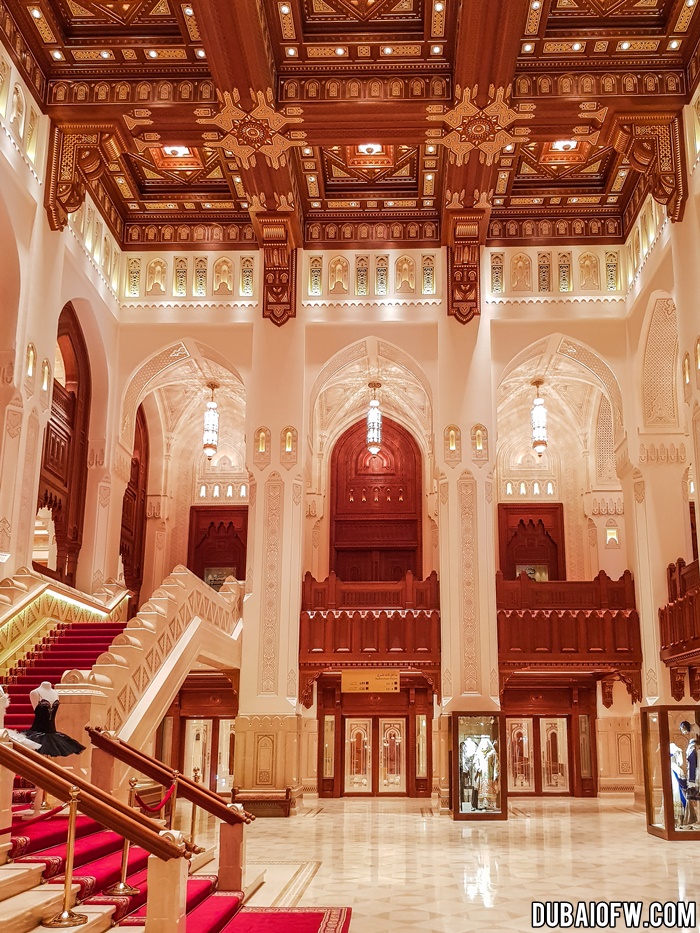 opera house tour muscat