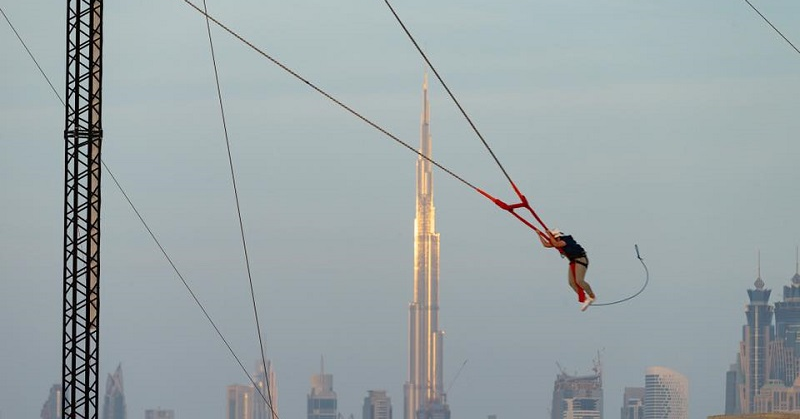 Dubai Royal Tries Out Human Slingshot Ride at Kite Beach 5