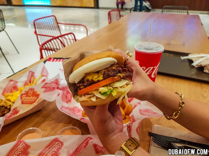 freddys steakbugers in dubai mall