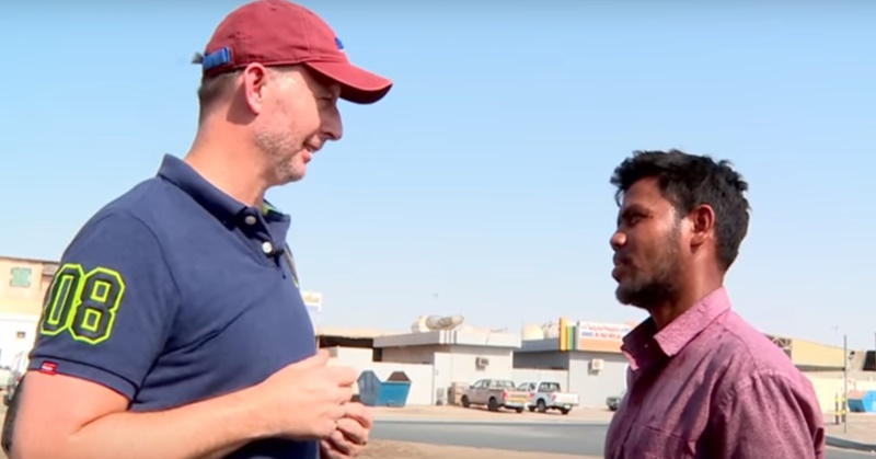 [WATCH] Man Moved to Tears after Receiving Gold as Gift from Stranger in UAE