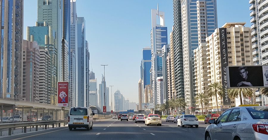 girl falls to death dubai selfie