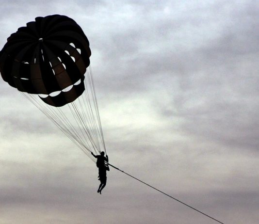 parasailing accident in sharjah