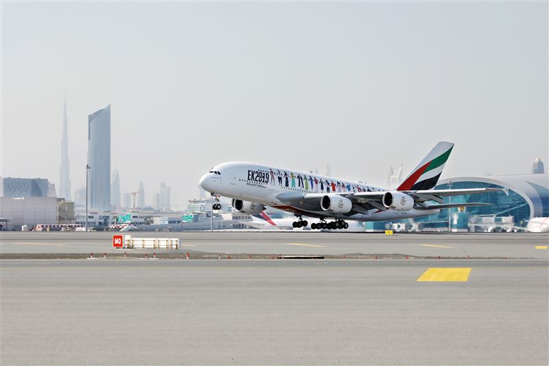 emirates plane ek2019