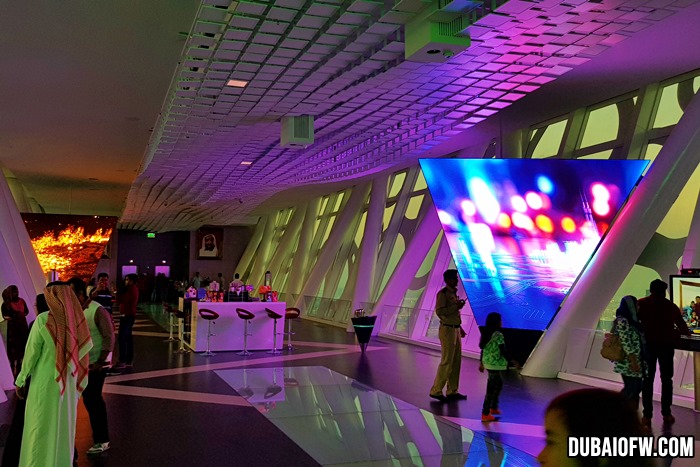 inside the dubai frame