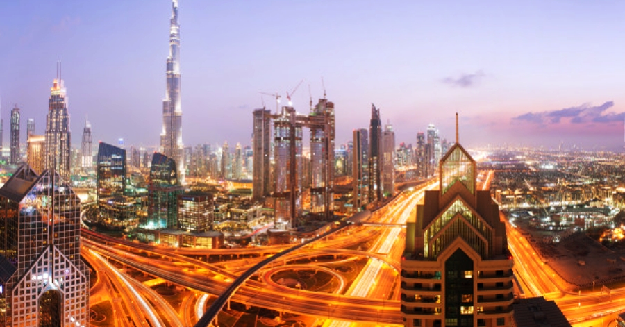 Planning to Work in the UAE on a Visit Visa? Think Again