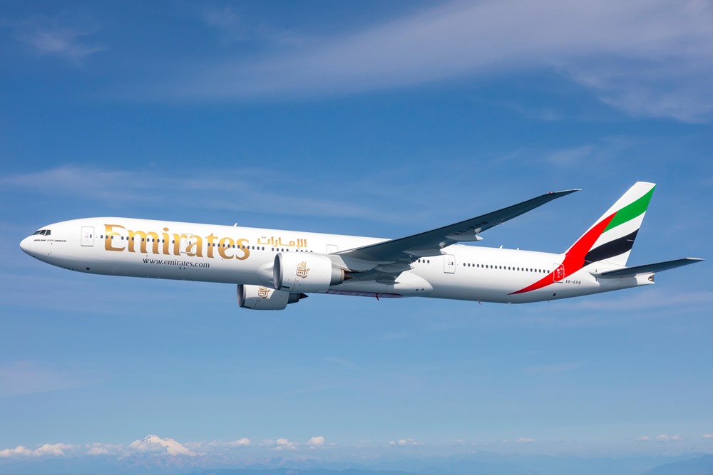 emirates flights to pakistan