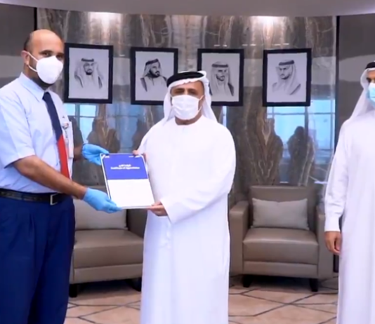 RTA Recognizes Dubai Driver Who Returned Bag With AED 250,000