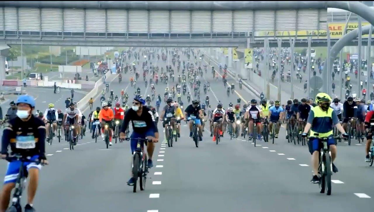 dubai cycling ride sheikh zayed road