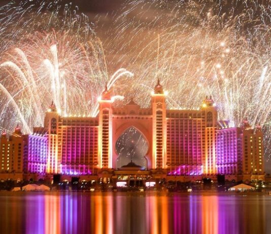 Atlantis The Palm New Year Fireworks Livestream Video Online