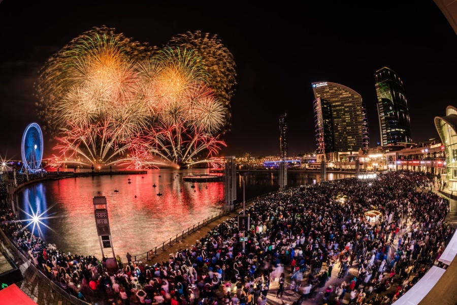 WATCH Dubai Festival City Mall New Year Fireworks Livestream Video