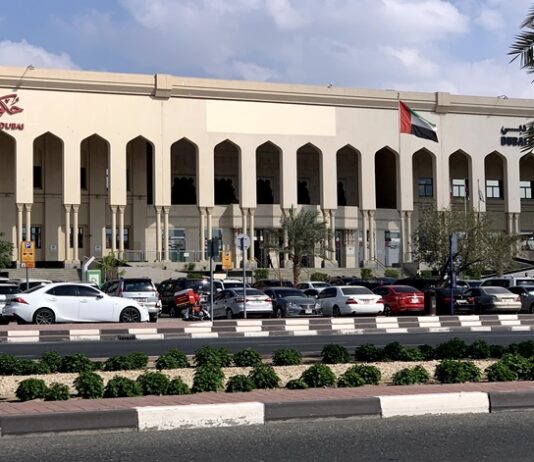 2 Dubai Security Guards Sell AED 1 Million Worth of Material, Tools from Construction Site