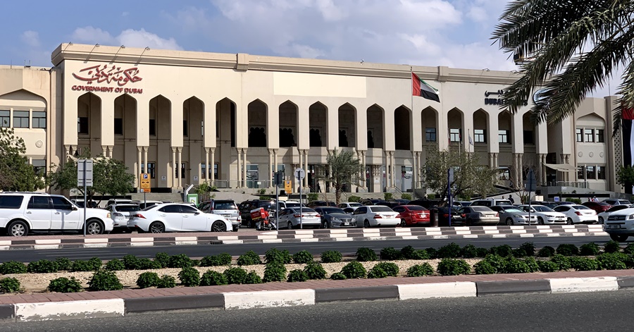 2 Dubai Security Guards Sell AED 1 Million Worth of Material, Tools from Construction Site