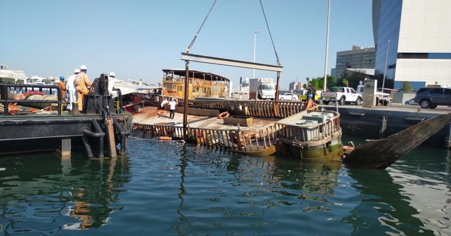 Dubai Police Salvages Sinking ‘Floating Restaurant’ in Dubai Creek