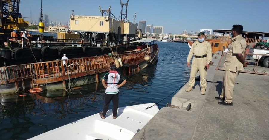 Dubai Police Salvages Sinking ‘Floating Restaurant’ in Dubai Creek