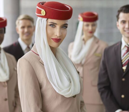 emirates to hire cabin crew and airport employees
