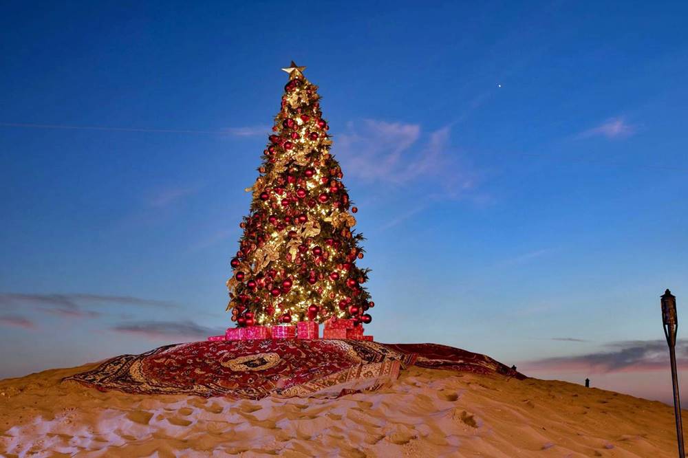 bab al shams desert christmas tree