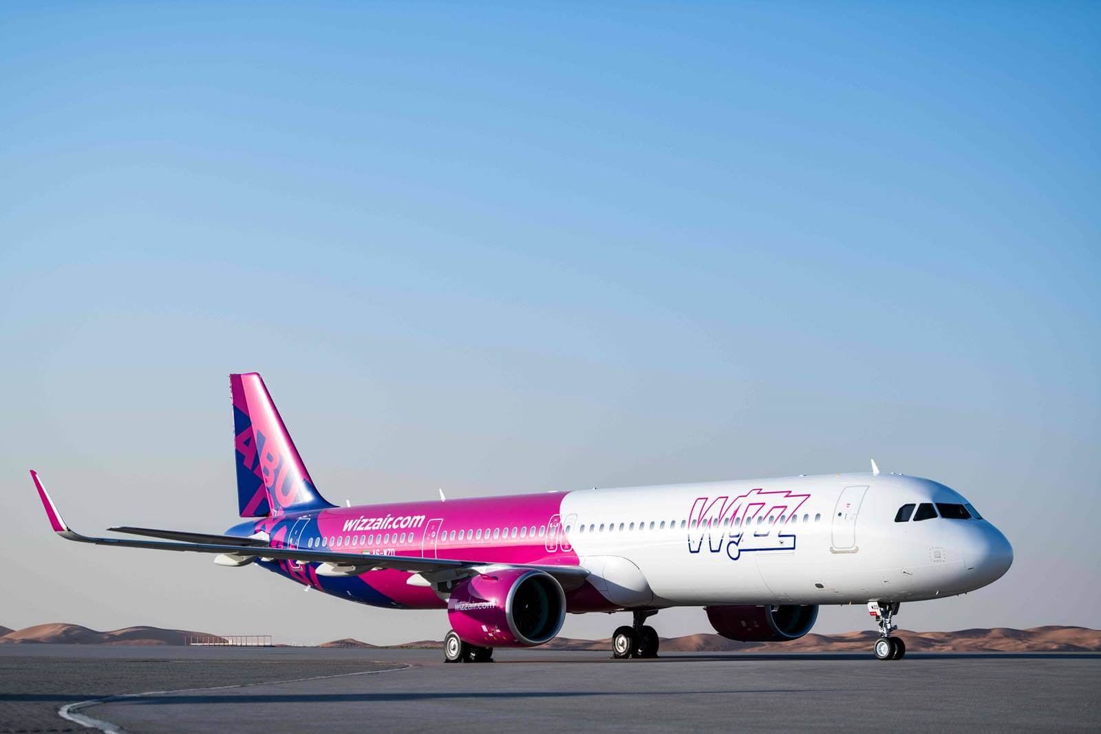 wizz air abu dhabi hiring pilots and flight attendants