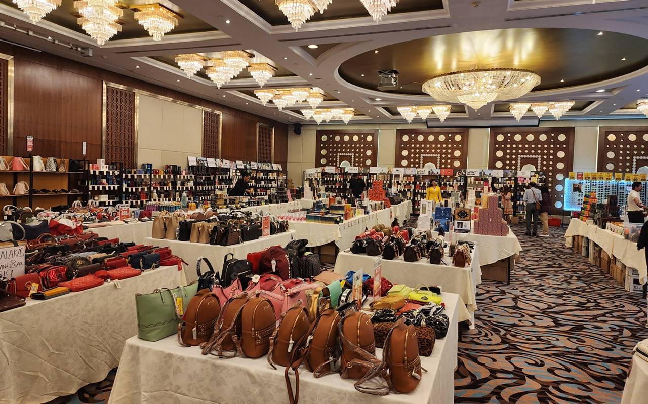 cbbc sale radisson blu deira creek dubai